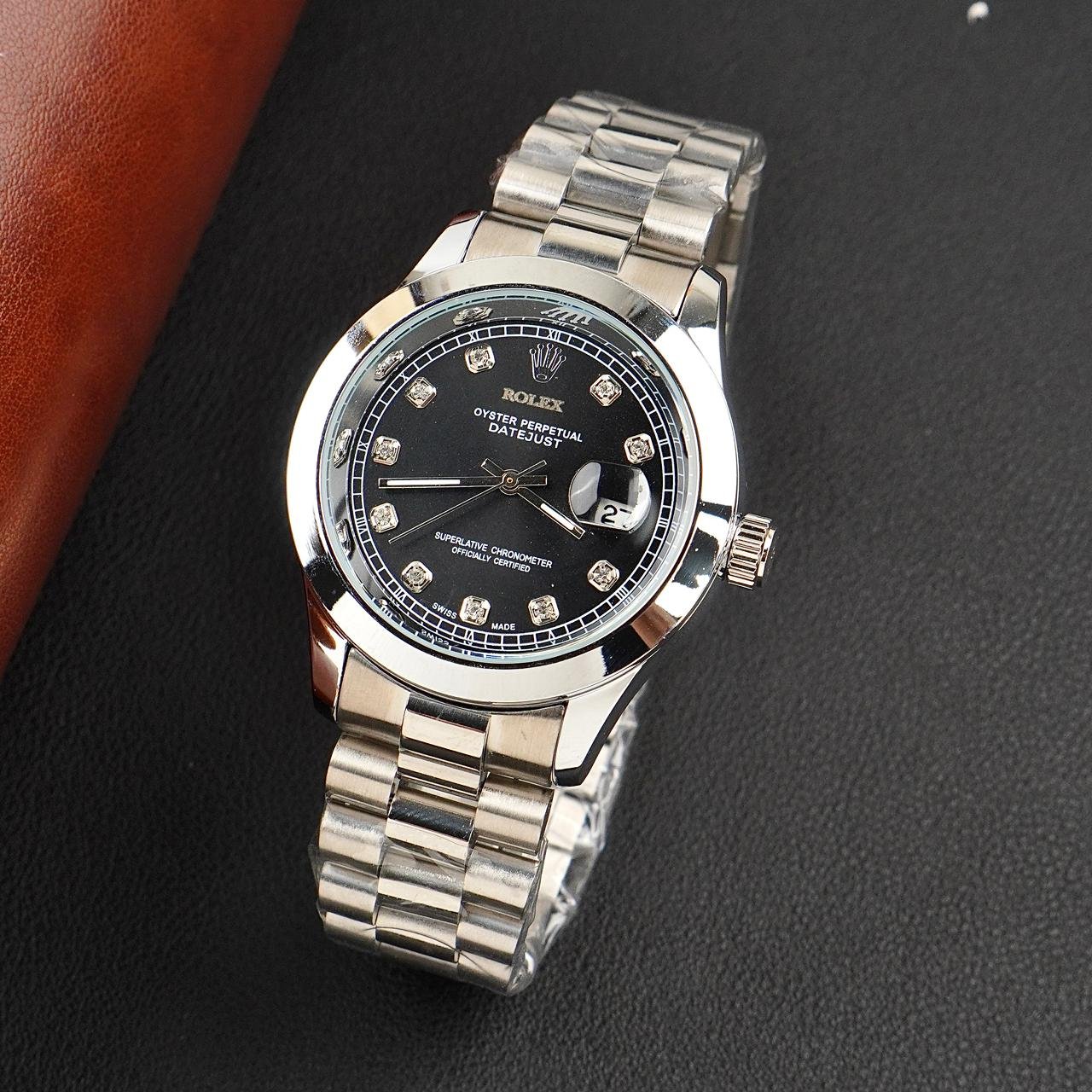 Rolex Silver Black With Circular Lining