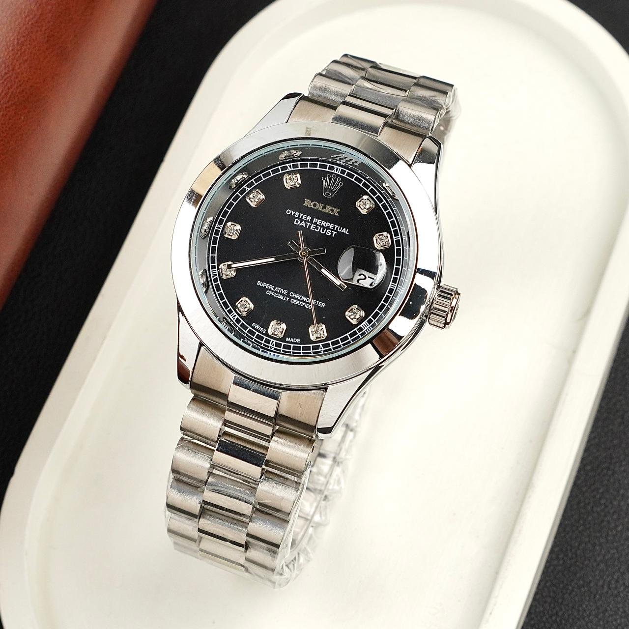 Rolex Silver Black With Circular Lining