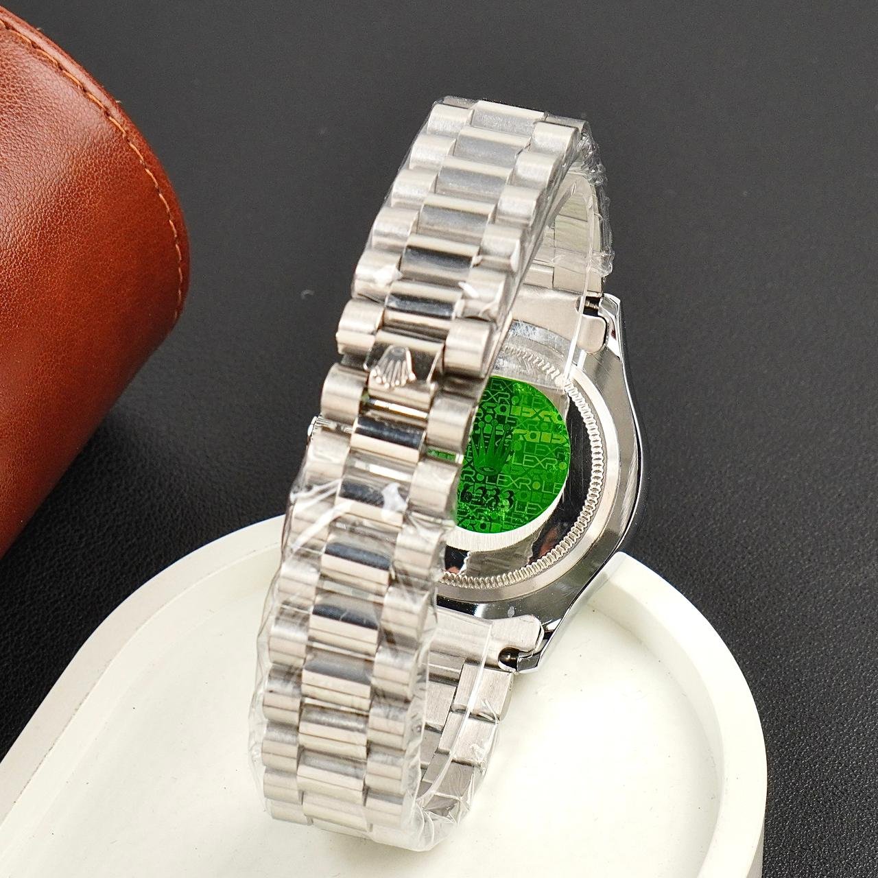 Rolex Silver Black With Circular Lining